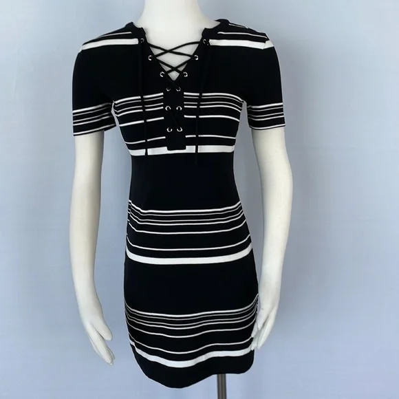 WHBM Short Sleeve Stripe Lace up Shift Dress Size XXS - Picture 4 of 14